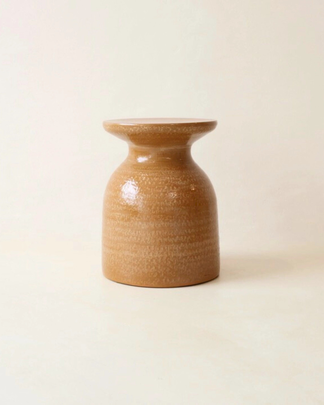 Calla — Organic ceramic side table | Masamé