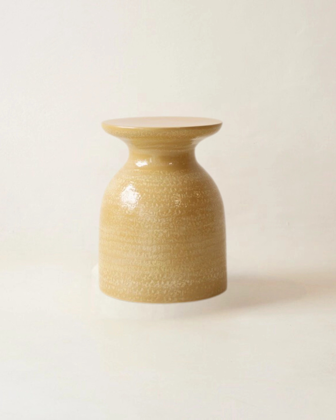 Calla — Organic ceramic side table | Masamé